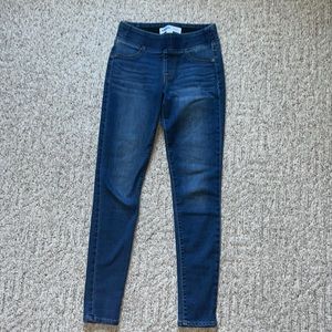 Old Navy size 0 jeans. Like new